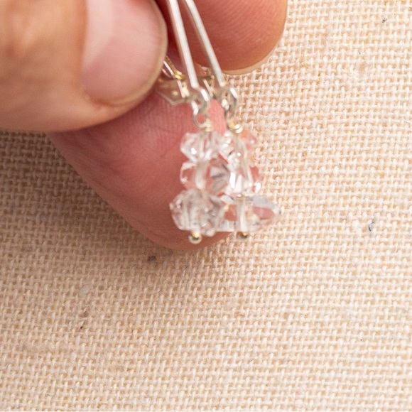 Deb Guyot Herkimer diamond quartz 3 stone necklace & earring set quiet luxury - Picture 12 of 16